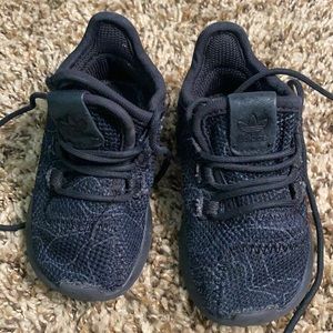 Pre loved 
adidas Unisex Babies’ Tubular Shadow